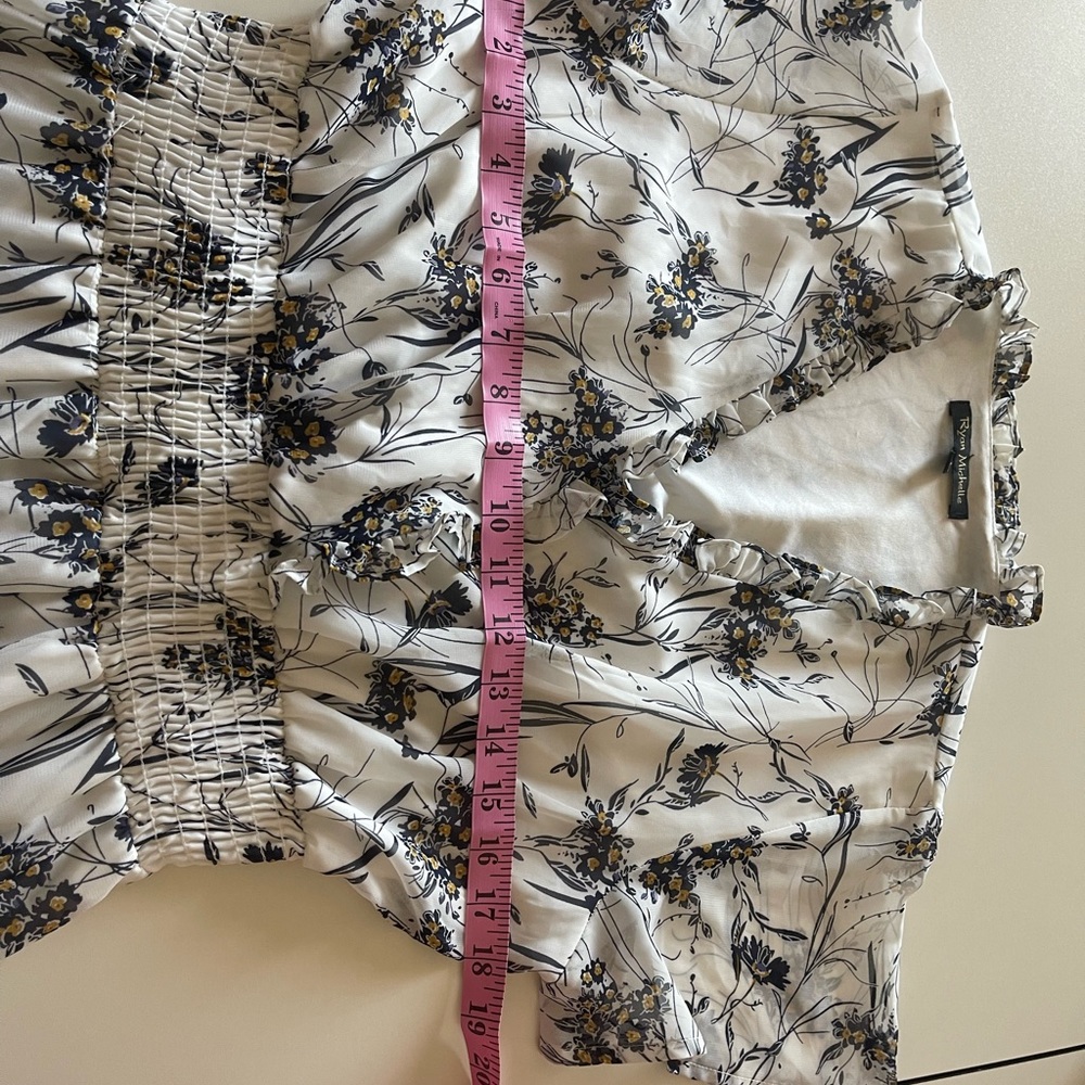 Shirred waisted dress with ruffled hem - Picture 3 of 6